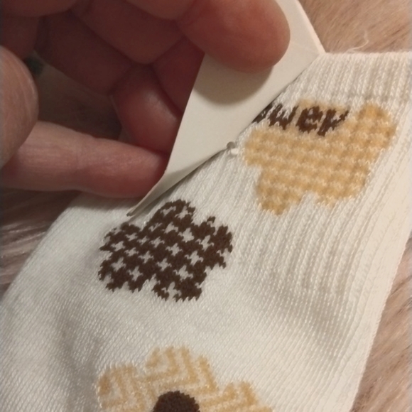 NWT Monogram Flower Cotton Socks - Picture 2 of 5